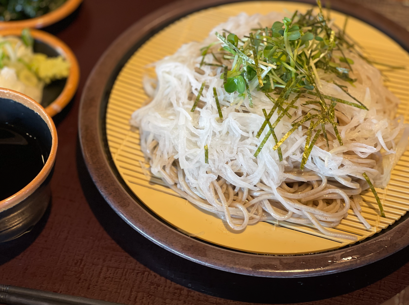 深谷市 花園インターエリア さっと食べられる十割そばが嬉しい 花園蕎麦 さんで 美味しい 大根蕎麦 を頂きました あらかわプレス